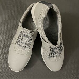 Clarks Women's Adella Stroll